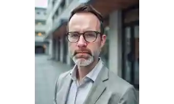 How to be a data influencer and close the AI trust deficit 