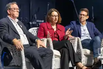 ‘Be bold and brave’ to make projects successful, business leaders urged